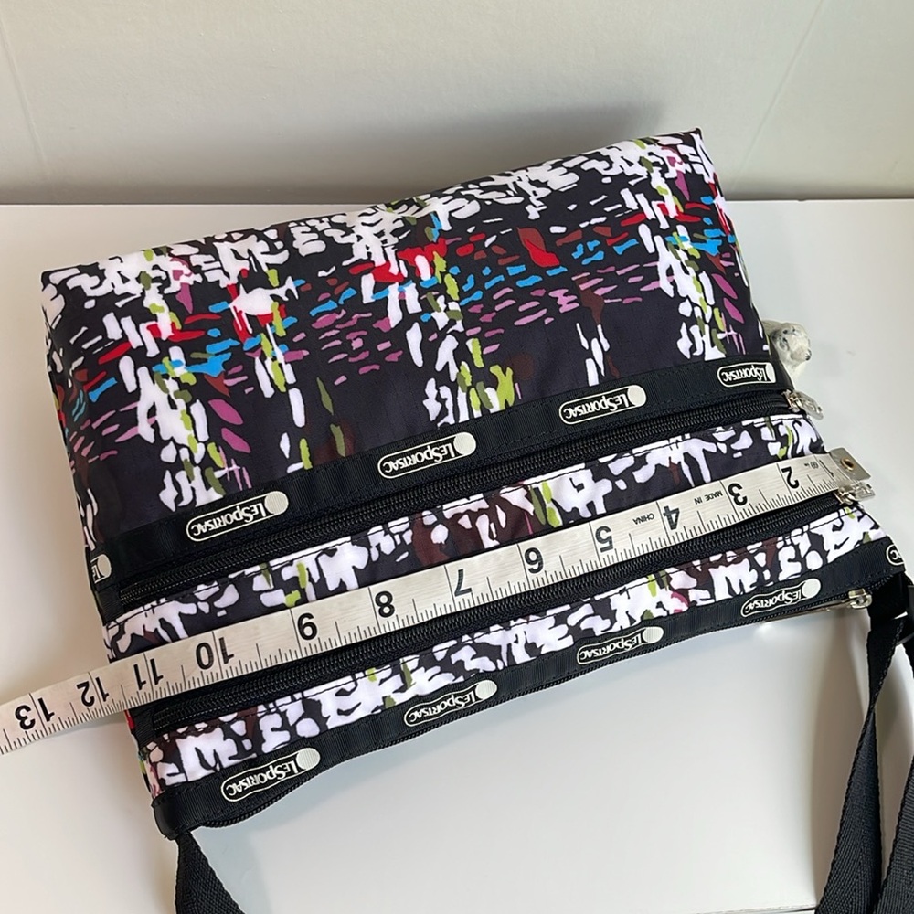 Lesportsac Crossbody New Without Tag 🏷️ - Picture 12 of 12